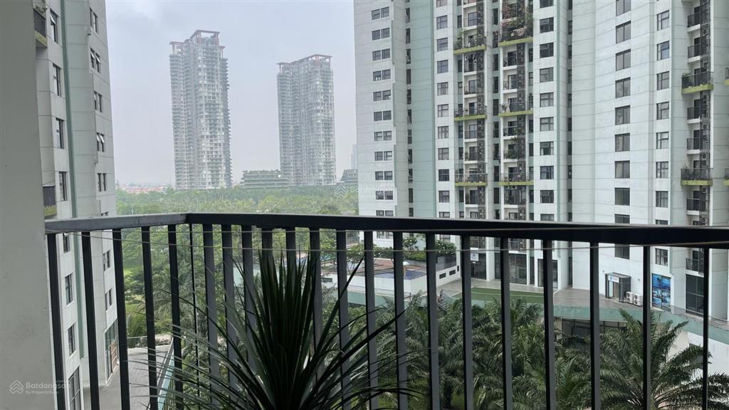 Bán căn hộ 1 ngủ + 48,85m2 lake 2 ecopark 2,9 tỷ bao phí