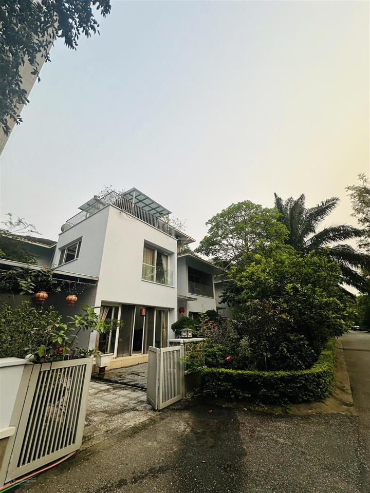 Bán gấp biệt thự đơn lập vườn mai ecopark 324m2, mặt tiền 18m