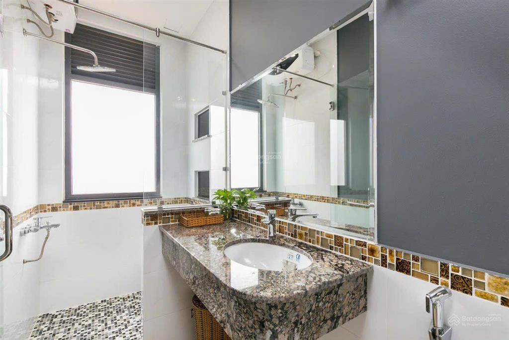 Căn hộ studio cao cấp, dọn phòng hàng tuần, thang máy nguyễn văn thương gần pearl plaza, landmark