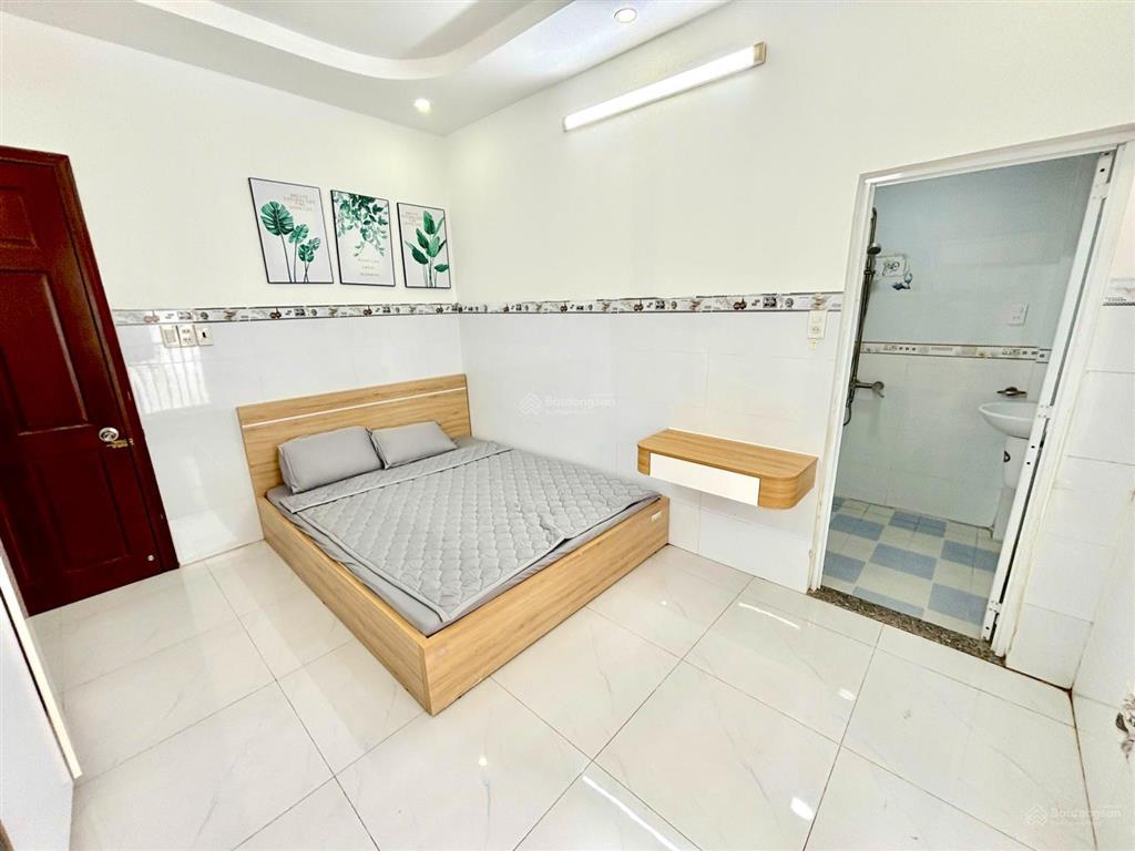 Căn hộ ban công, máy giặt riêng, thang máy gần văn lang, đại học luật, phạm văn đồng, bình lợi