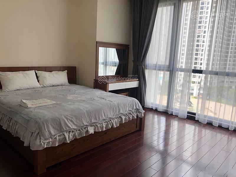 Bán nhanh căn góc 3pn sáng tại royal city, 132,5 m2, giá 19 tỷ,  0901 818 ***