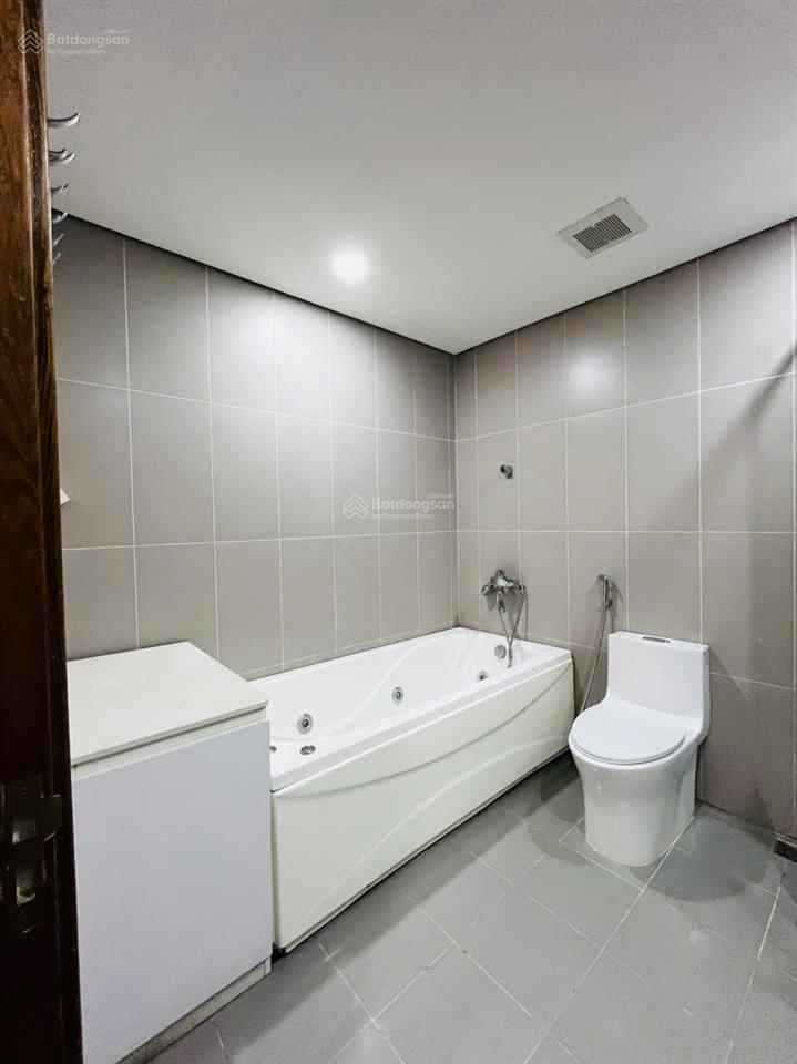Royal city quỹ căn hộ cho thuê giá tốt chỉ từ 15 triệu / tháng  xem nhà 24/7  nhanh nhất