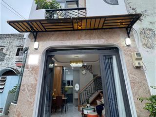 Nhà hẻm xe hơi ở p. 1 gò vấp, diện tích 31.3m2 không lộ giới, 3 tầng 3pn 2wc 5.65 tỷ thương lượng