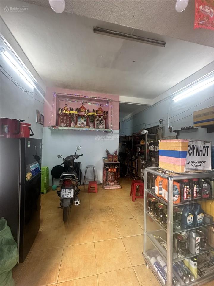 Mặt tiền tô ngọc vân chủ gấp bán giảm 3 tỷ  dt 74m² công nhận 60m²  giá 12 tỷ  sát chợ thủ đức