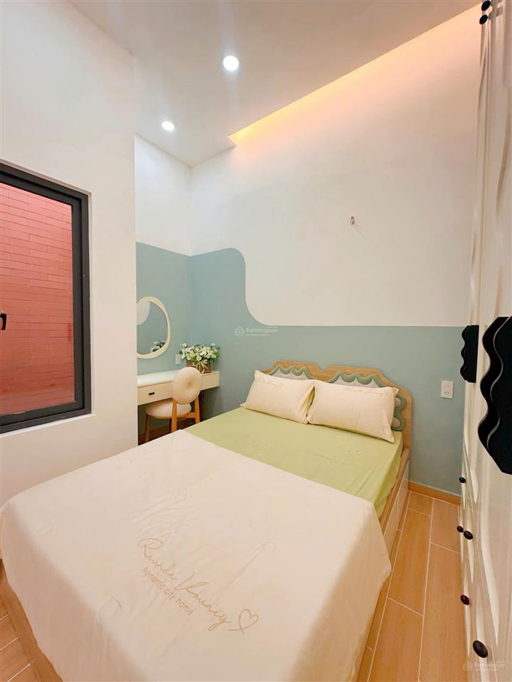 Hẻm 4 mét, nhà không lộ giới, 20mét ra hẻm xe hơi  p.10 quang trung gò vấp  32m2  chỉ 5.39 tỷ tl