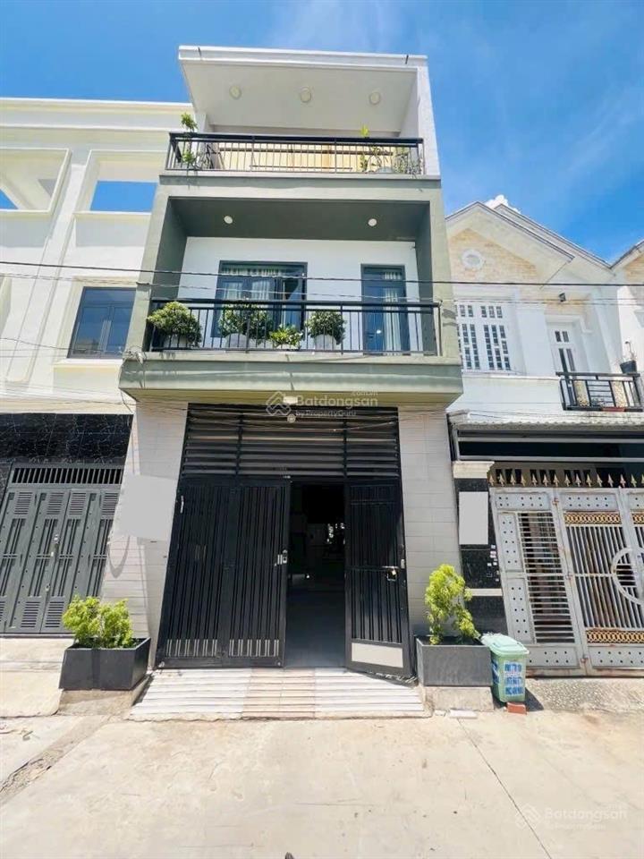 Chủ giảm thêm 50 triệu bán nhanh trong tuần
bán gấp căn nhà đường hưng long, xã qui đức  shr