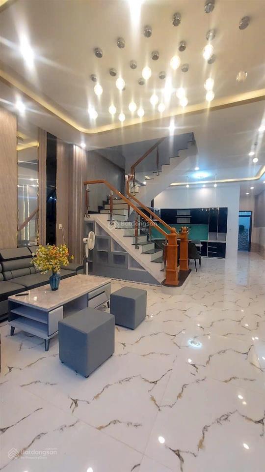 Bán gấp xoay vốn trả nợ ngân hàng căn nhà mặt tiền hưng nhơn ra vòng xoay an lạc 300m