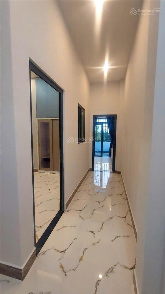 Bán gấp xoay vốn trả nợ ngân hàng căn nhà mặt tiền hưng nhơn ra vòng xoay an lạc 300m