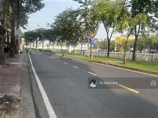 Quận 1  2 mt trước sau  hoàng sa  view triệu đô  63.9m2  21.5 tỷ tl!