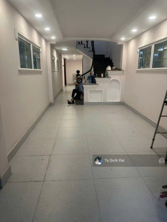 Quận 1  mt đinh công tráng  58m2  23.5 tỷ  4 tầng  thang máy  gần chợ tân định
