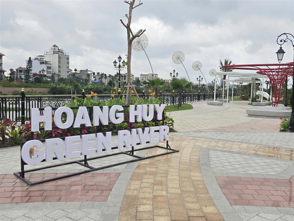 Sở hữu ngay căn áp xẻ khe view công viên quỹ ngoại giao giá tốt nhất hiện nay 0386 011 ***