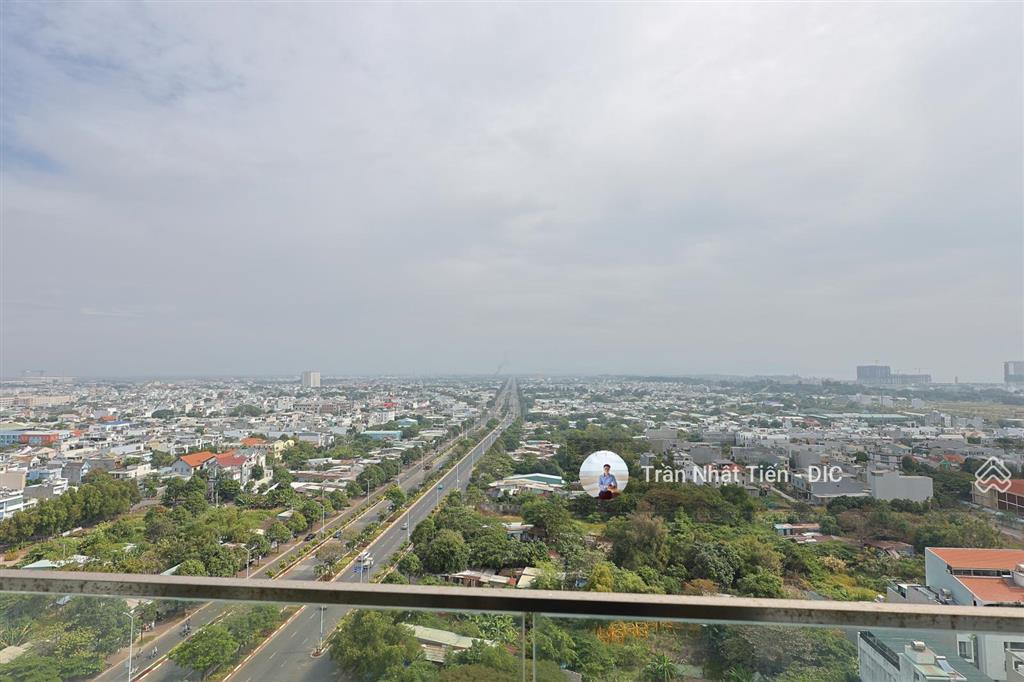 Bán căn hộ góc 103m², 3pn, centre point, tầng cao, căn góc, view đẹp