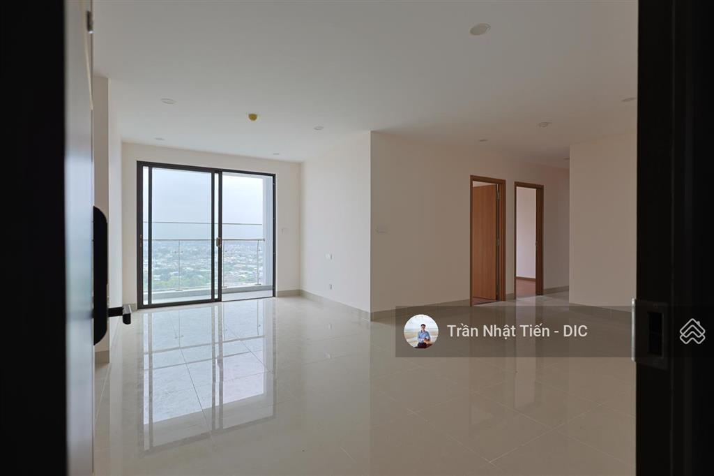 Bán căn hộ góc 103m², 3pn, centre point, tầng cao, căn góc, view đẹp