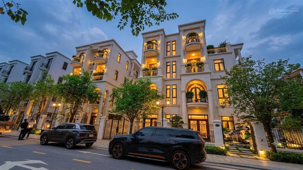 Cặp song lập vịnh xanh 288m2, áp voucher đến 30% còn 23,8 tỷ/cặp