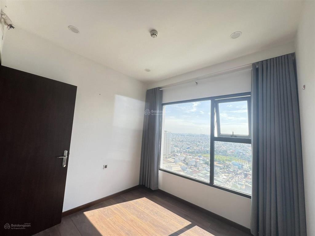 Bán căn hộ 2pn 2wc tại tản đà court 84m2, 2 tỷ 410 triệu.