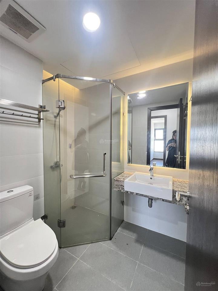 Bán căn hộ 2pn 2wc tại tản đà court 84m2, 2 tỷ 410 triệu.