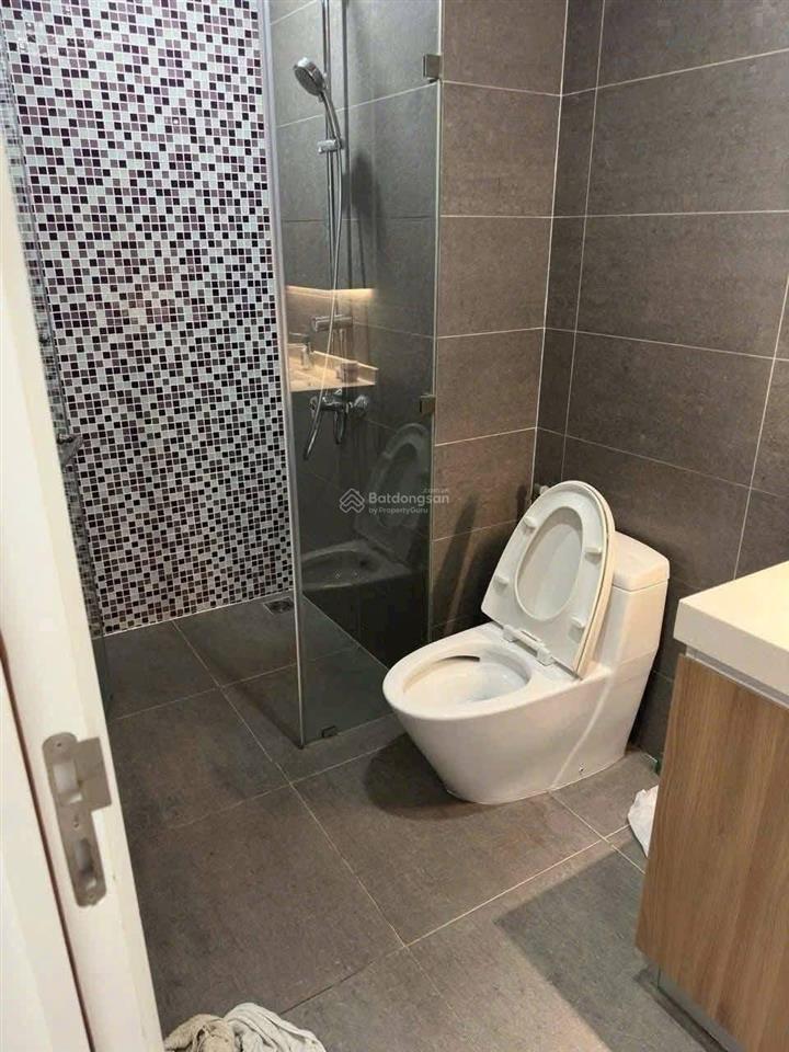 Căn hộ terra royal, quận 3, 2pn, 72m2, giá 3 tỷ 710 triệu.
