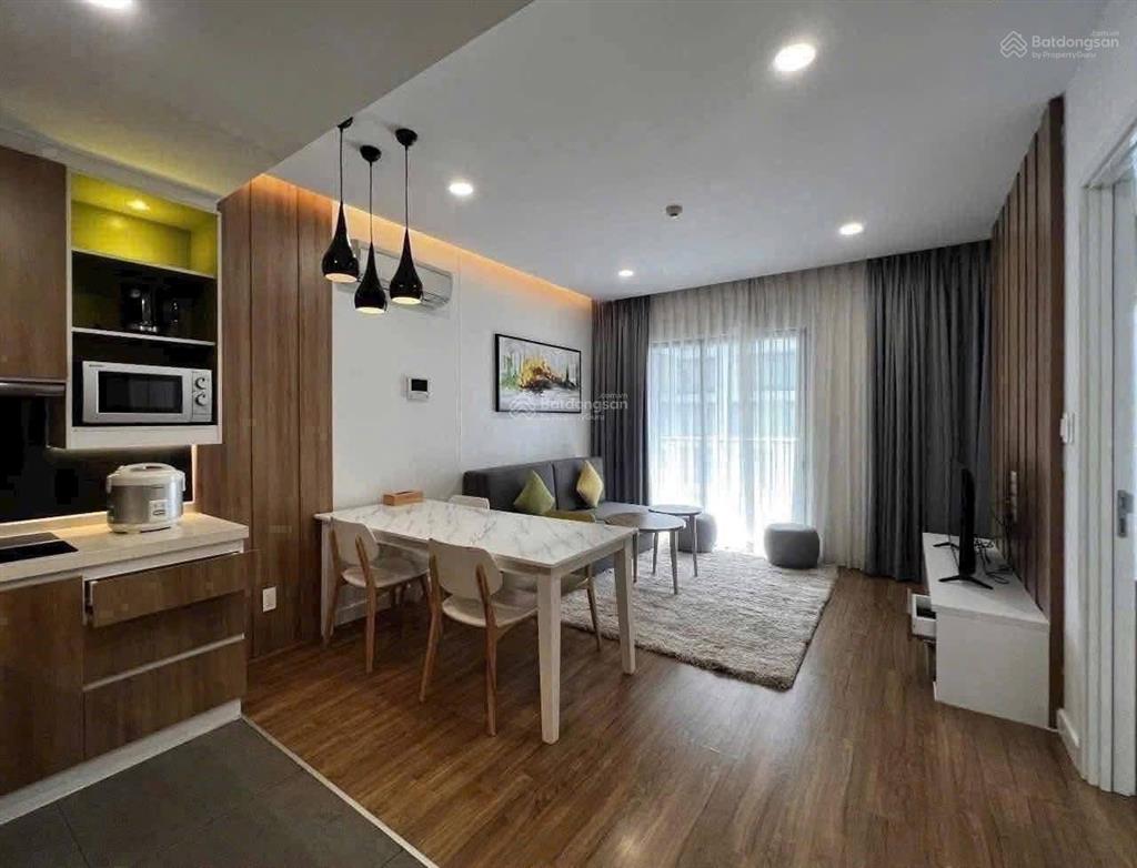Căn hộ terra royal, quận 3, 2pn, 72m2, giá 3 tỷ 710 triệu.