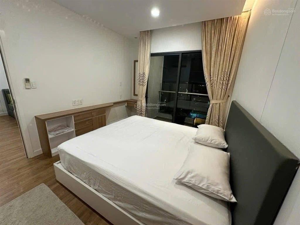 Căn hộ terra royal, quận 3, 2pn, 72m2, giá 3 tỷ 710 triệu.