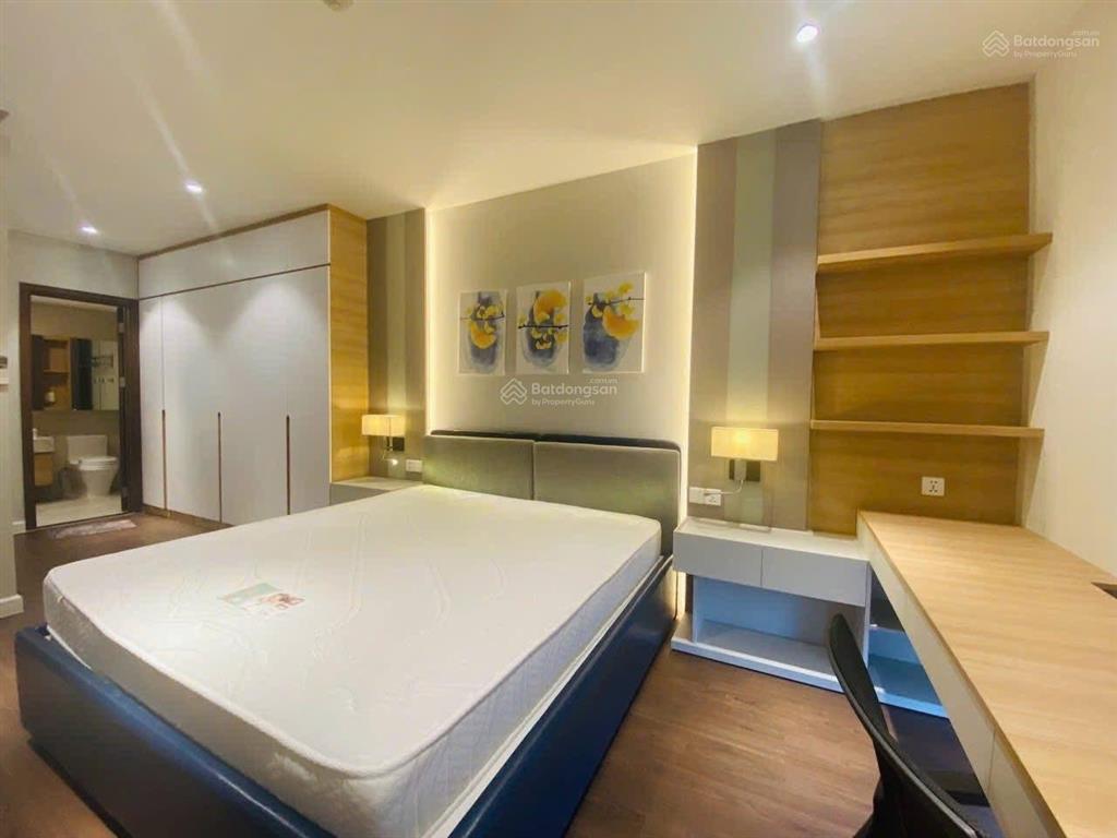 Bán ch 80m2, 2pn, 2wc, giá 3 tỷ 5, tại saigon royal residence, giá tốt