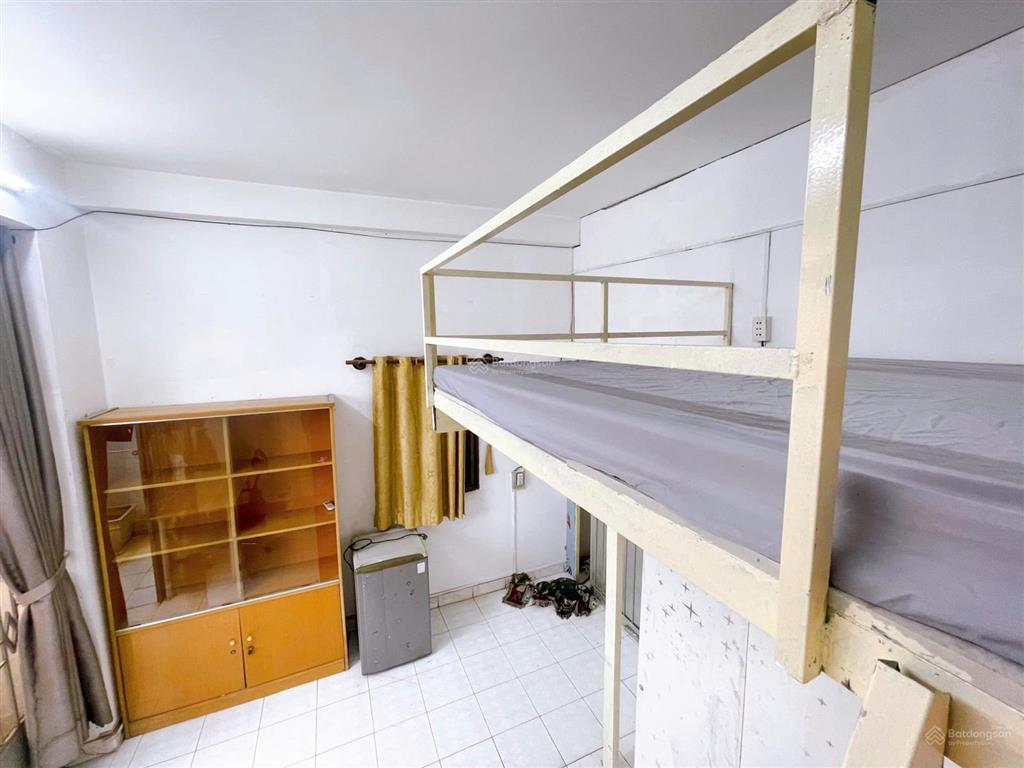 Trọ rộng 25m2 phòng ngủ có ban công lớn và bếp, hỗ trợ sinh viên, giá tốt tại bùi đình túy