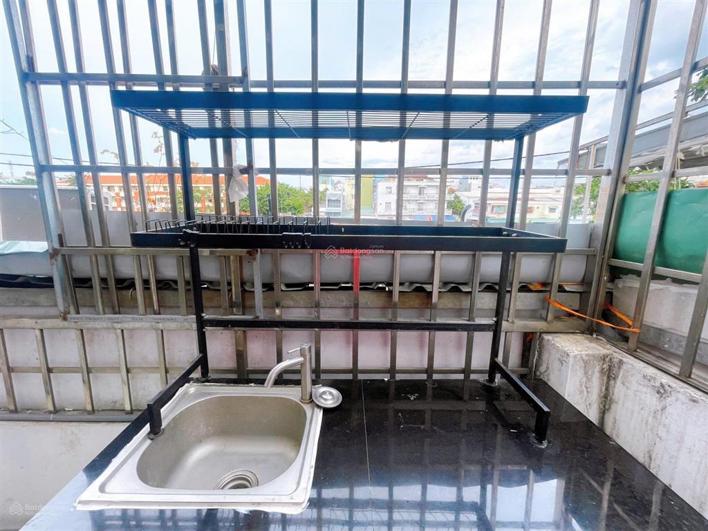 Trọ rộng 25m2 phòng ngủ có ban công lớn và bếp, hỗ trợ sinh viên, giá tốt tại bùi đình túy