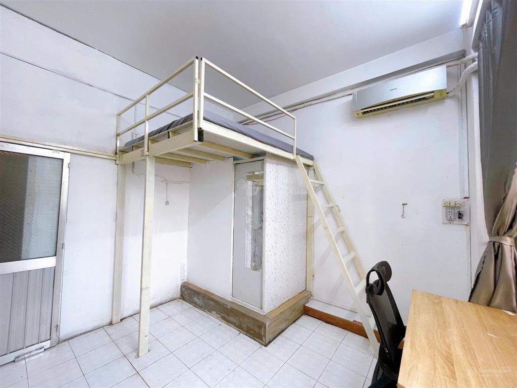 Trọ rộng 25m2 phòng ngủ có ban công lớn và bếp, hỗ trợ sinh viên, giá tốt tại bùi đình túy