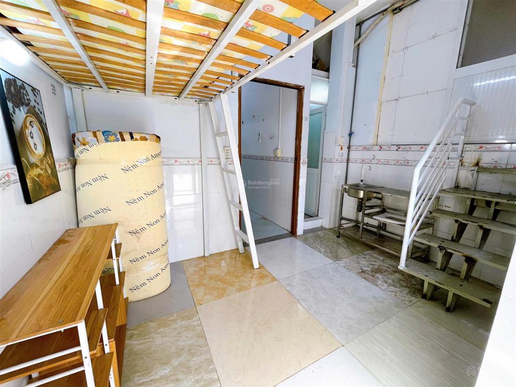 Phòng mới xây 2 phòng ngủ đều có gác rộng rãi cho nhóm bạn sinh viên gần đh văn lan , gtvt ,vănlang