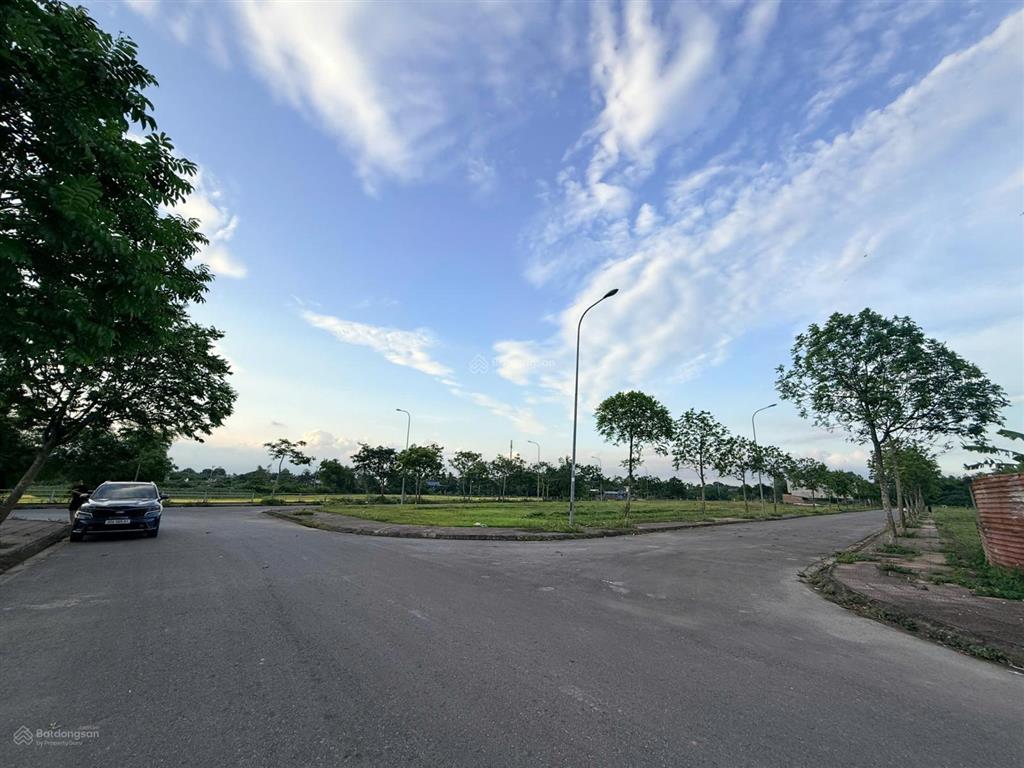 Sắp ra bìa kđt thiên lộc  giá 800 triệu vị trí đã có bàn giao đất