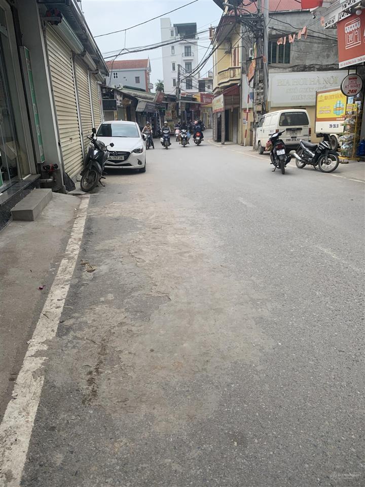 Bán đất mai dịch phạm văn đồng , ô tô đỗ 20m , dt 50m , hợp ní xây chdv , bán kính 500m đầy đủ tiện