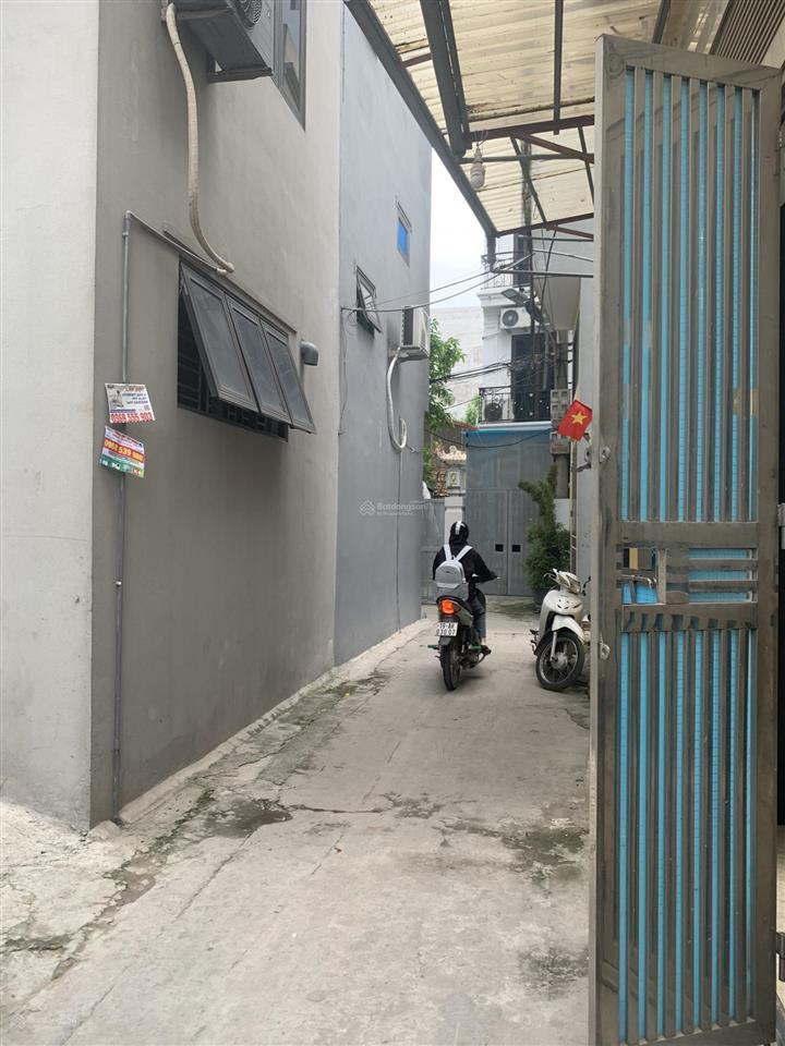 Bán đất mai dịch phạm văn đồng , ô tô đỗ 20m , dt 50m , hợp ní xây chdv , bán kính 500m đầy đủ tiện