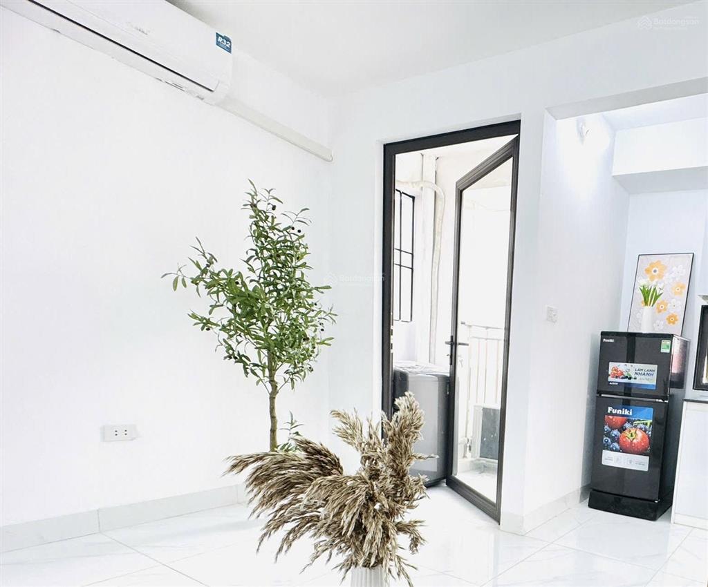 Bán tòa cc mini cầu giấy, 60m, 7 tầng 15 phòng khai thác 80tr/tháng, ô tô đỗ 50m