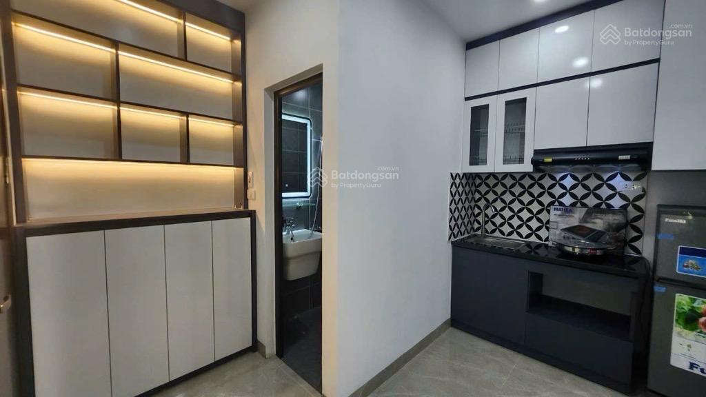 Bán căn hộ dv mỹ đình, 95m, 7 tầng 24 phòng khai thác 135tr/tháng, ô tô đỗ cửa 20m
