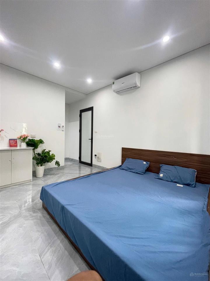 Bán ccmini phạm văn đồng, 80m², 6 tầng, 20 phòng, dt 100 tr/th, ô tô đỗ cửa