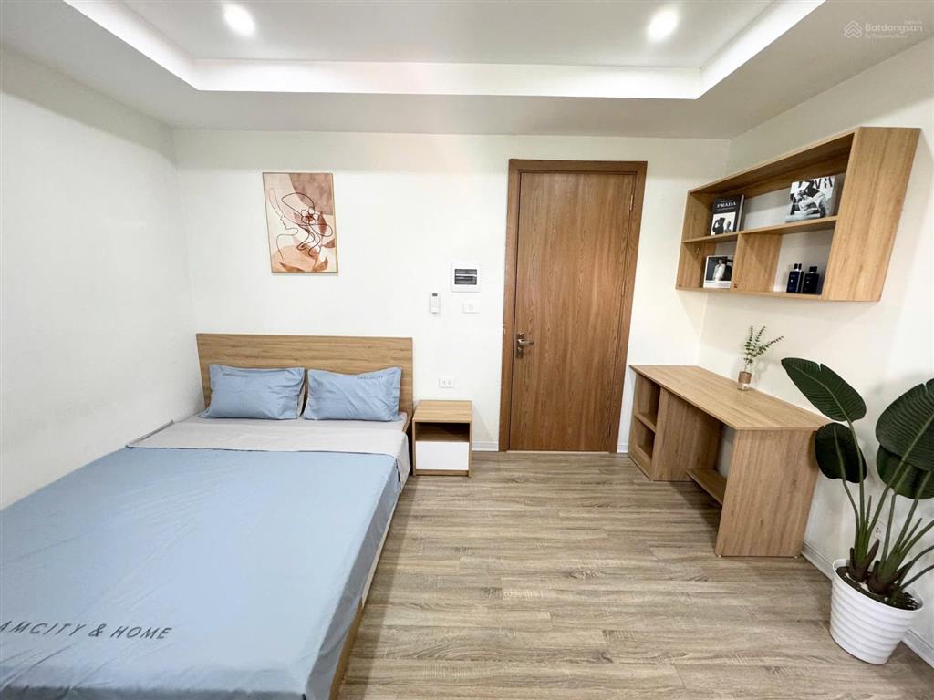 Bán căn hộ cc mini cầu giấy, 75m2, 6 tầng, 20 phòng, dt 110tr/th, 50m ra ô tô tránh