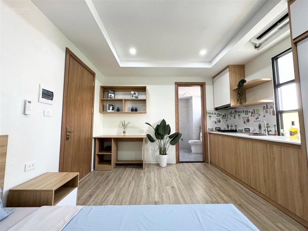 Bán căn hộ cc mini cầu giấy, 75m2, 6 tầng, 20 phòng, dt 110tr/th, 50m ra ô tô tránh