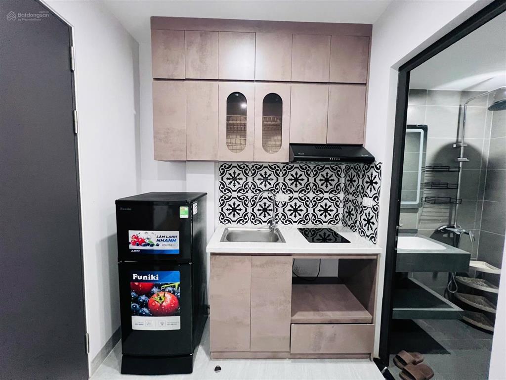 Bán tòa ccmini mỹ đình, 105m², 7 tầng, 30 phòng, dt 140tr/th, ra ô tô đỗ 20m