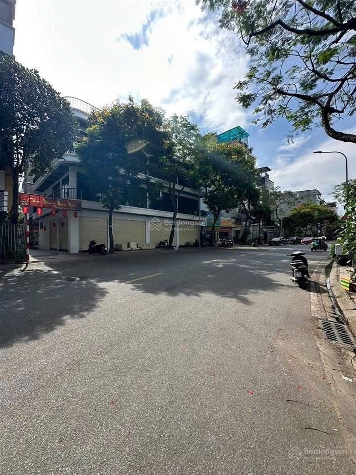 Bán nhà mặt phố tại hoàng như tiếp, giá thỏa thuận, 230m2, mặt tiền 30m  lô góc vuông a4