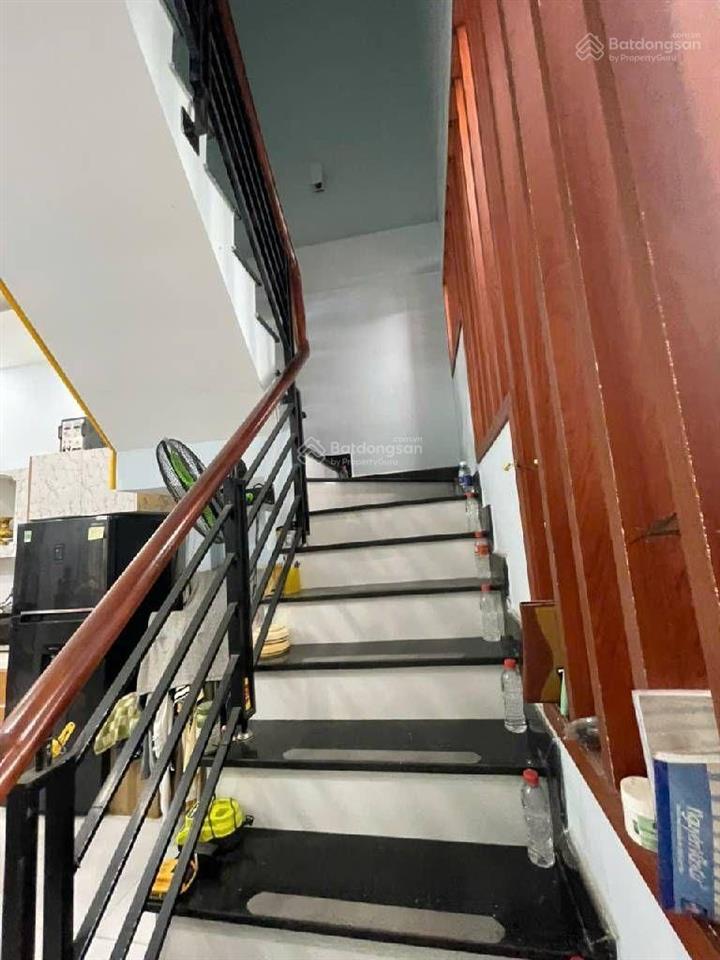 Nhà đẹp 2 tầng  rẻ nhất khu vực