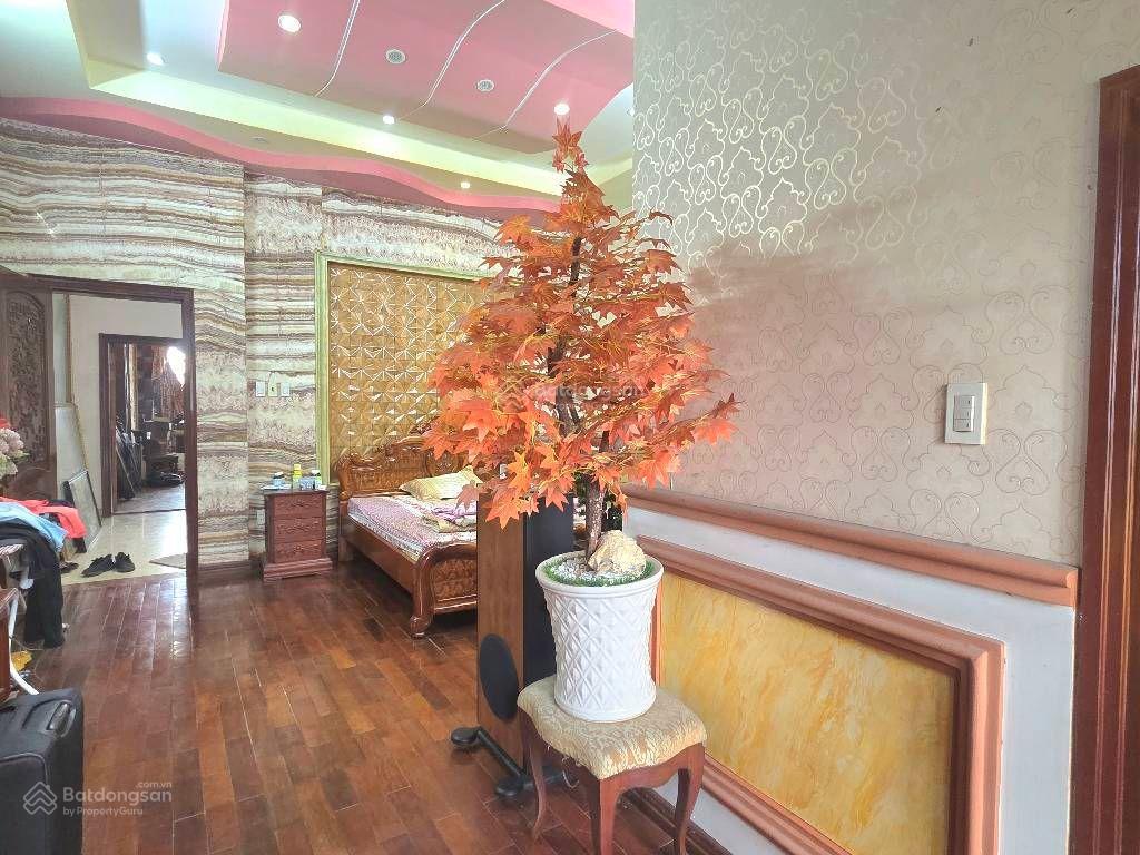 Mt kd vip ngay cộng hòa  tân bình sát nhà ga t3 dt 100m2, 5l, 5pn giá chào 39.890 tỷ