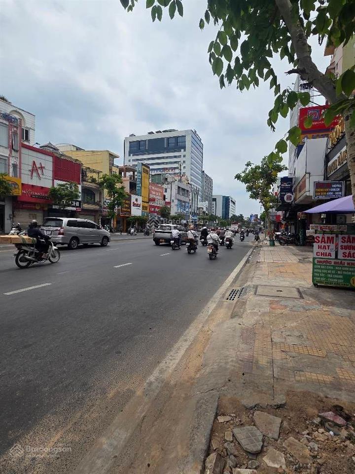 Mt kd vip ngay cộng hòa  tân bình sát nhà ga t3 dt 100m2, 5l, 5pn giá chào 39.890 tỷ