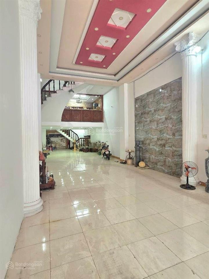 Mt kd vip ngay cộng hòa  tân bình sát nhà ga t3 dt 100m2, 5l, 5pn giá chào 39.890 tỷ