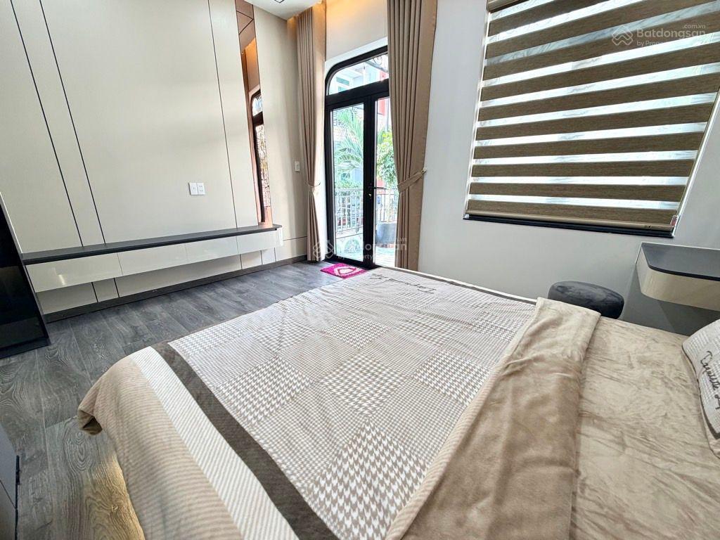 Bán nhà lô góc ngang 4.5m 2 mặt hẻm ô tô gò vấp giá 8.35 tỷ còn tl