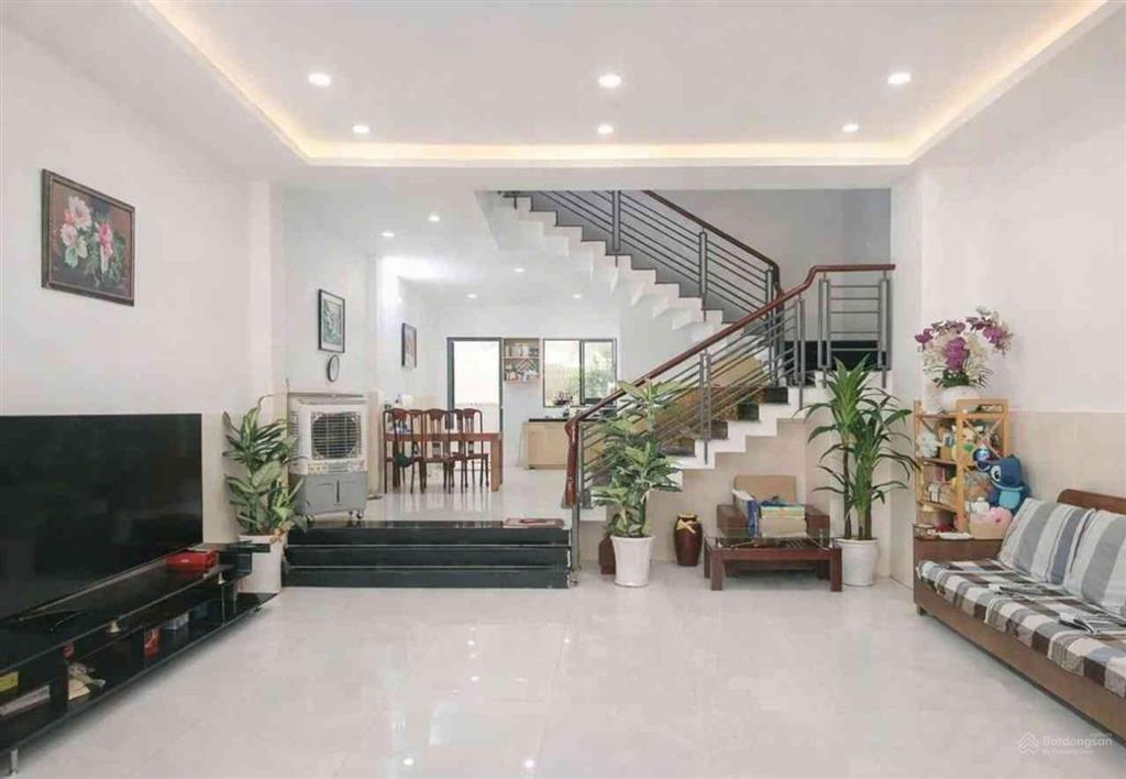 Ngộp bank gấp bán nhà quang trung 91m ngang 5,2 m  giá 8,35 tỷ