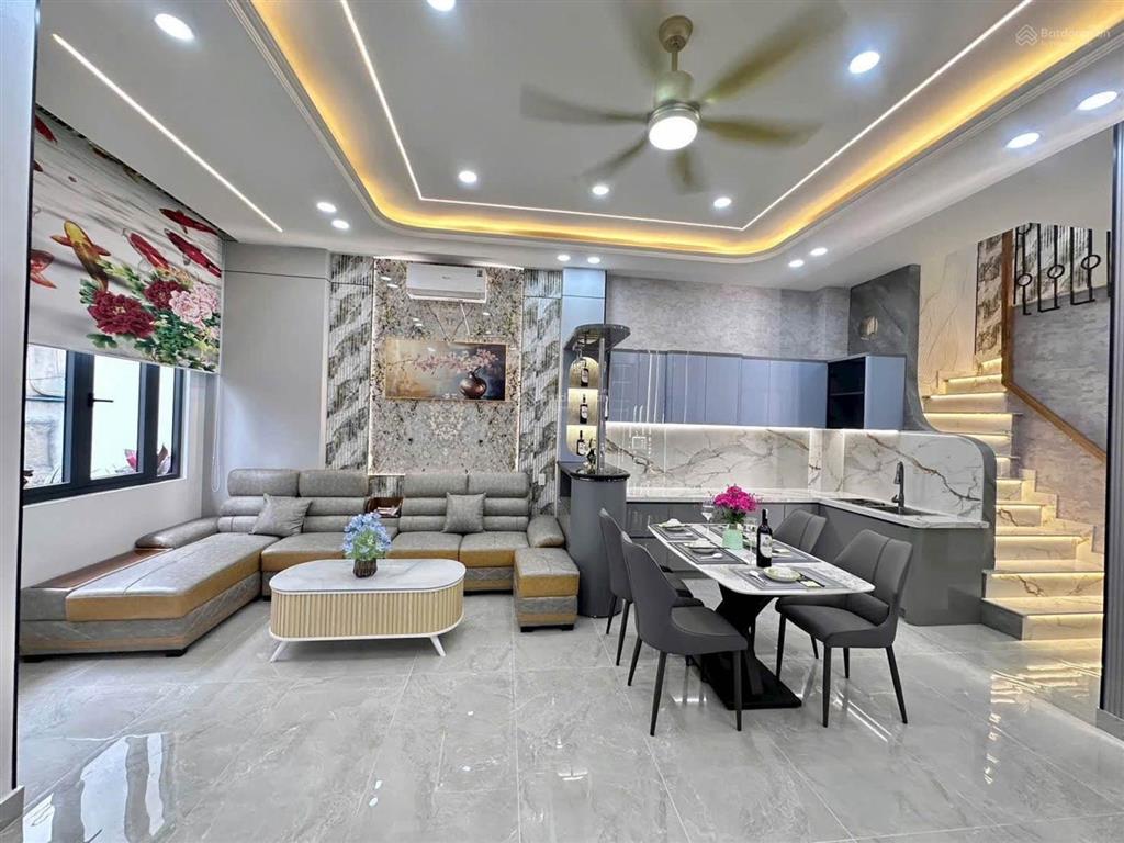 Nhà mới 100%  66m  ngang 6m  5 phòng ngủ  sổ vuông a4  tặng nội thất cao cấp