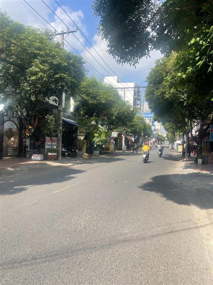 Rẻ hơn tt 18%  nhà ngang 6x25m  chdv mt nguyễn văn khối  80tr/th