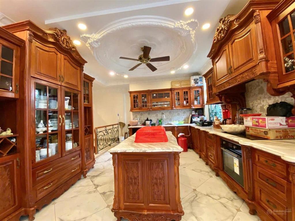 Đi định cư bán bán biệt thự hồ biểu chánh ngang 8m  giá 51.8 tỷ còn tl