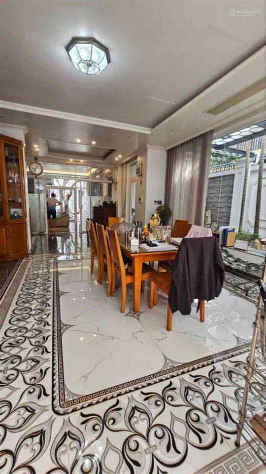 Biệt thự nguyễn địa lô 275 m2  ngang 11m giá 87.8 tỷ còn tl