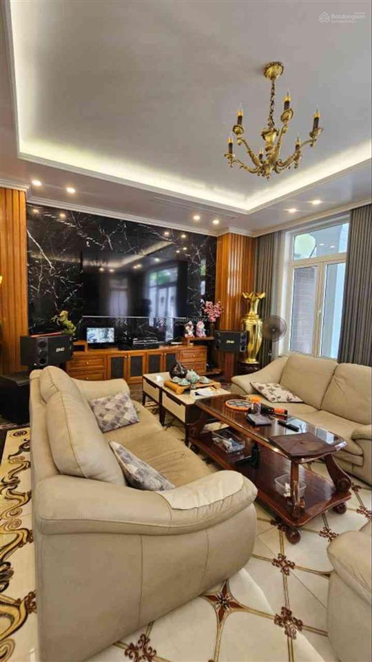 Biệt thự nguyễn địa lô 275 m2  ngang 11m giá 87.8 tỷ còn tl