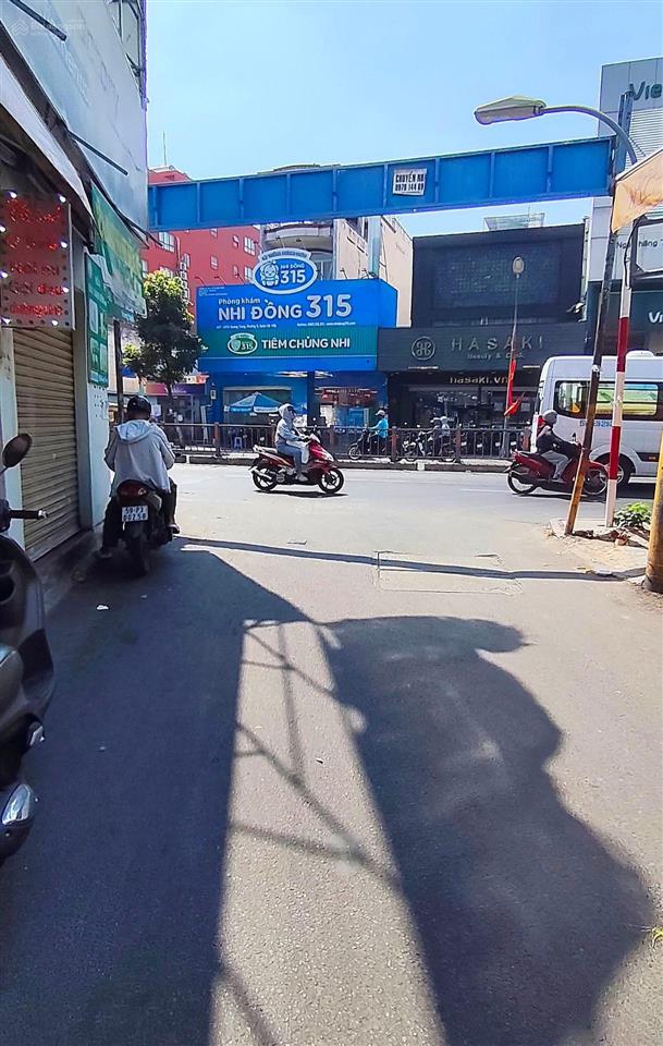 Giảm sốc 2 tỷ còn 9.4 tỷ 100m2 ngang 6.5m quang trung  hxh  vài bước chân ra chợ htt